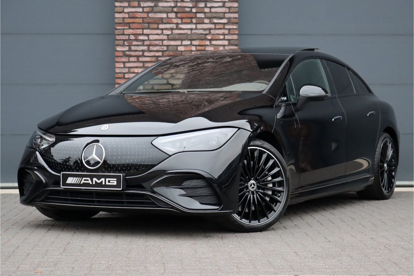 Mercedes-Benz EQE - 500 4MATIC AMG Line 91 kWh | Hyperscreen | Achterasbesturing | Airmatic | Distronic+ | Sto - AutoWereld.nl