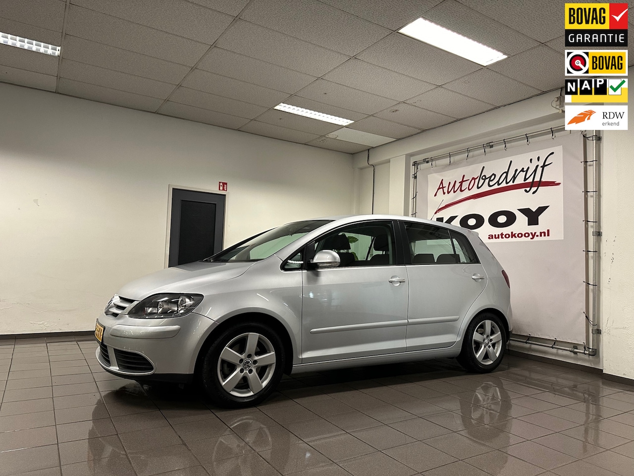 Volkswagen Golf Plus - 1.6 FSI Sportline * Airco / Cruise control / LM Velgen / NL Auto * - AutoWereld.nl