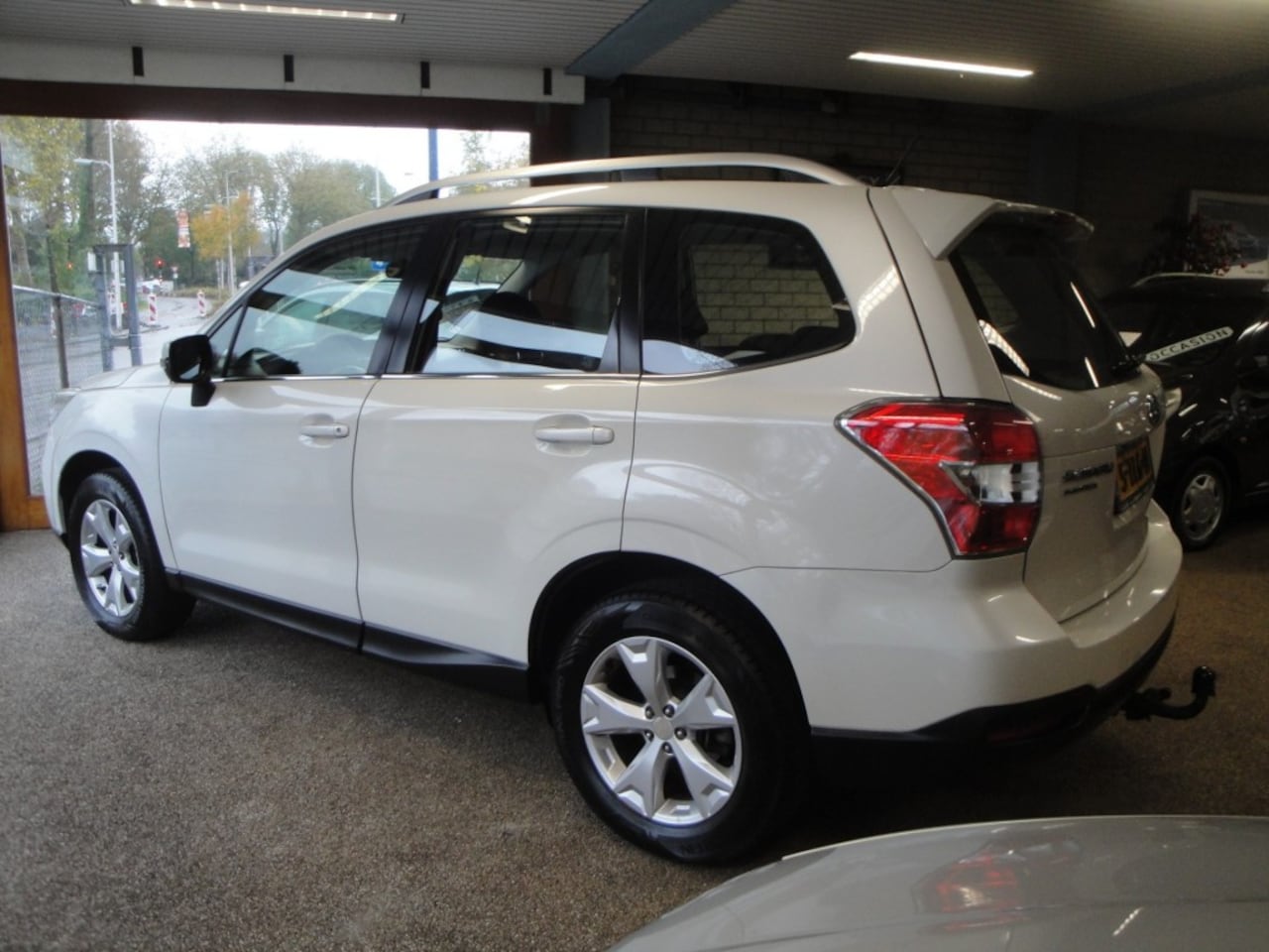 Subaru Forester - 2.0 Comfort CVT AWD met Airco/Cl.- en Cruise-Control, LM-velgen, - AutoWereld.nl