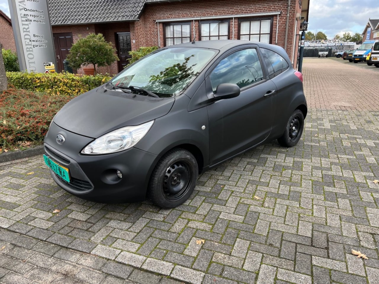 Ford Ka - 1.2 TITANIUM HB 3-Drs Unieke kleurstelling!! - AutoWereld.nl