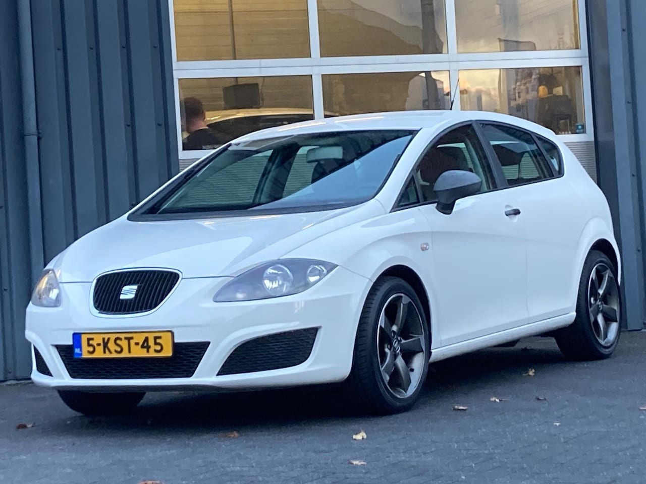 Seat Leon - 1.4 Airco 17 inch Radio/cd - AutoWereld.nl