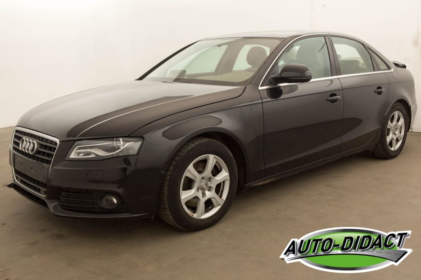 Audi A4 Limousine - 2.0 TDI Leer Navi - AutoWereld.nl