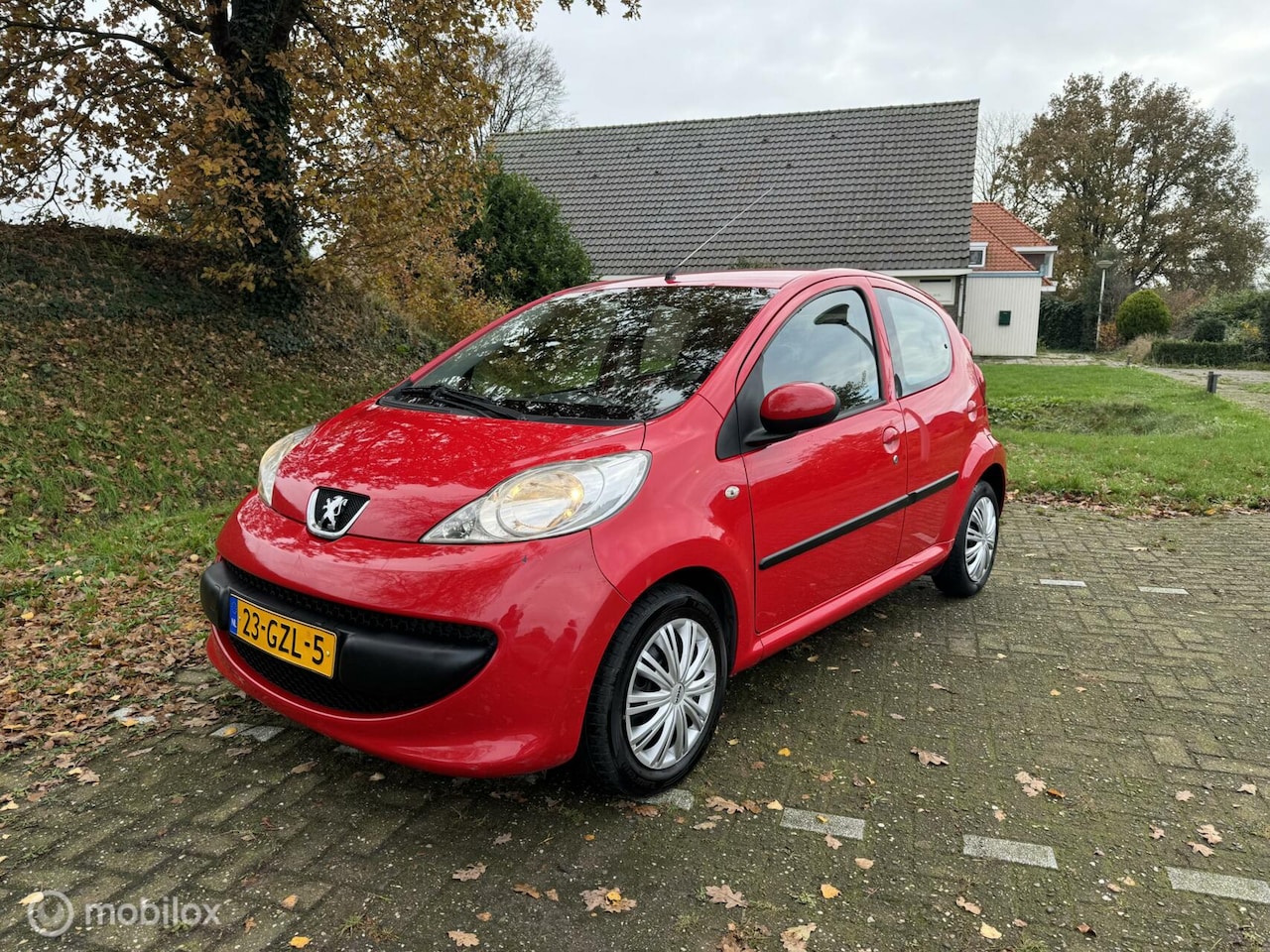 Peugeot 107 - 1.0-12V XS 1.0-12V XS - AutoWereld.nl