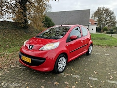 Peugeot 107 - 1.0-12V XS