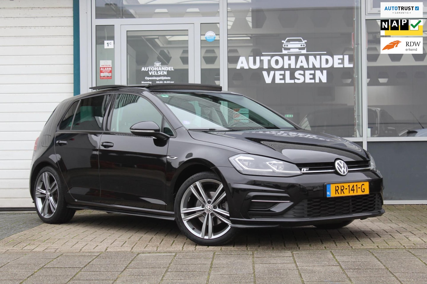 Volkswagen Golf - 1.5 TSI Highline R-Line|Pano|Automaat| - AutoWereld.nl