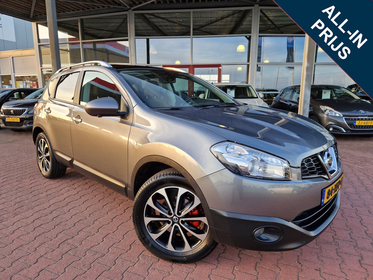 Nissan Qashqai - 1.6 Tech View 12 MND BOVAG GAR. | NAVI | PANO | TREKHAAK | 360° CAMERA | 18" LMV - AutoWereld.nl