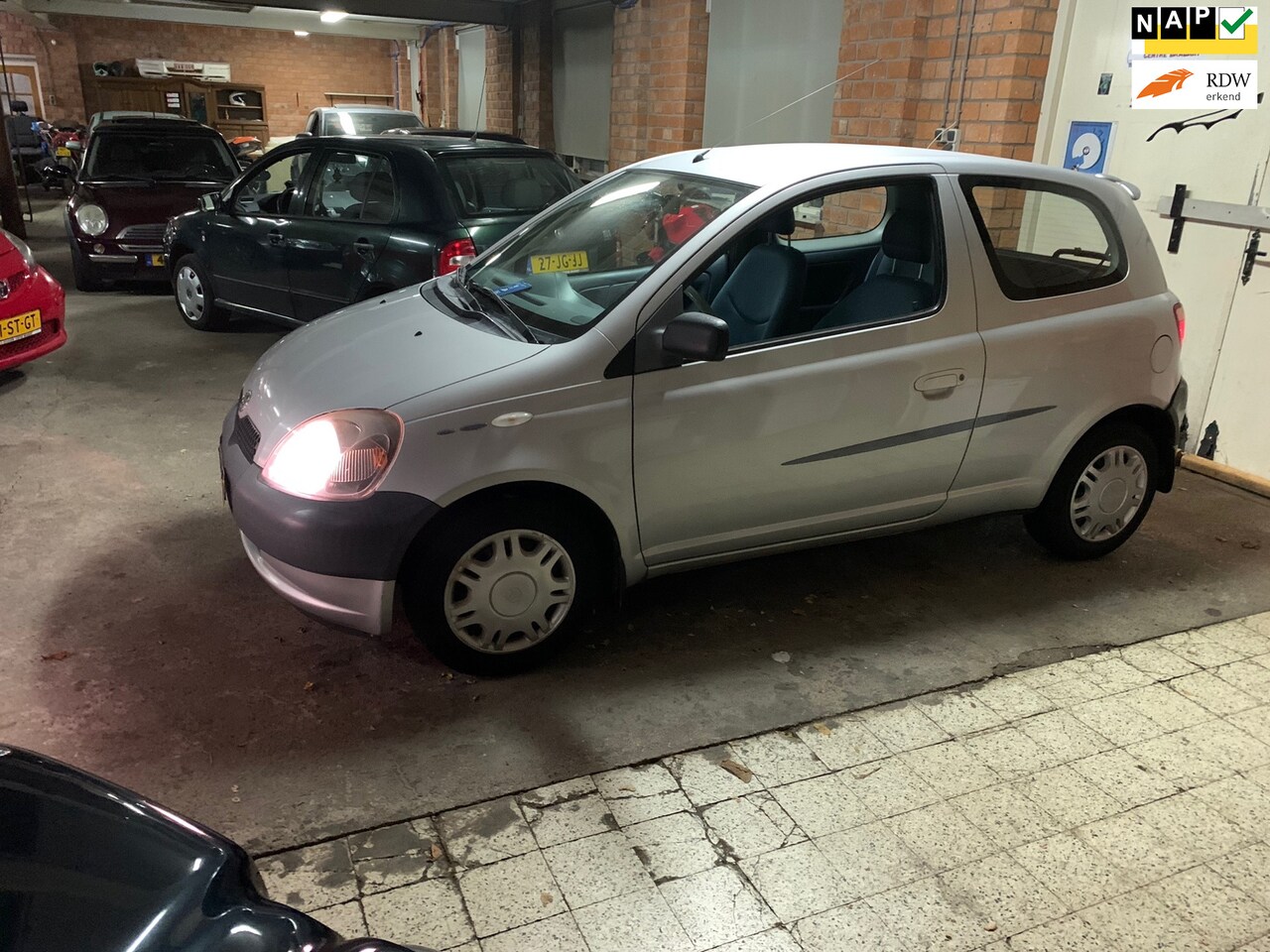 Toyota Yaris - 1.0-16V VVT-i Terra Airco - AutoWereld.nl