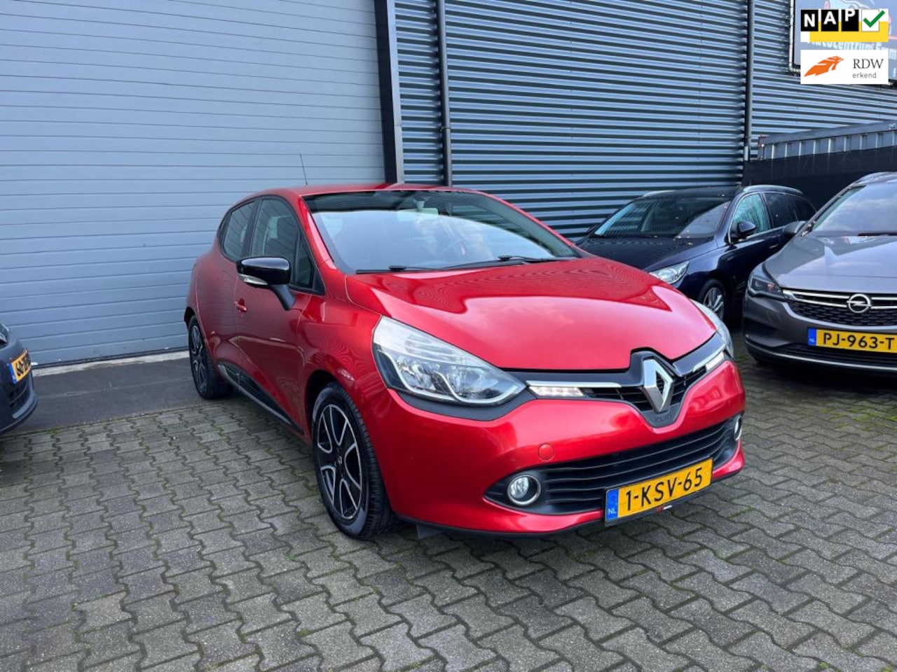 Renault Clio - 0.9 TCe Expression LPG-G3 / NAVIGATIE / AIRCO - AutoWereld.nl