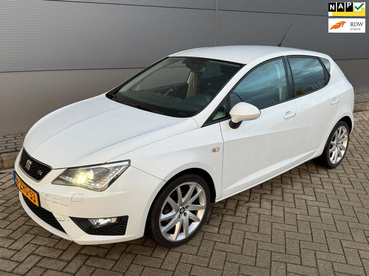 Seat Ibiza - 1.2 TSI FR 1.2 TSI FR - AutoWereld.nl