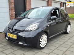 Toyota Aygo - 1.0-12V + 5-deurs met nieuwe APK