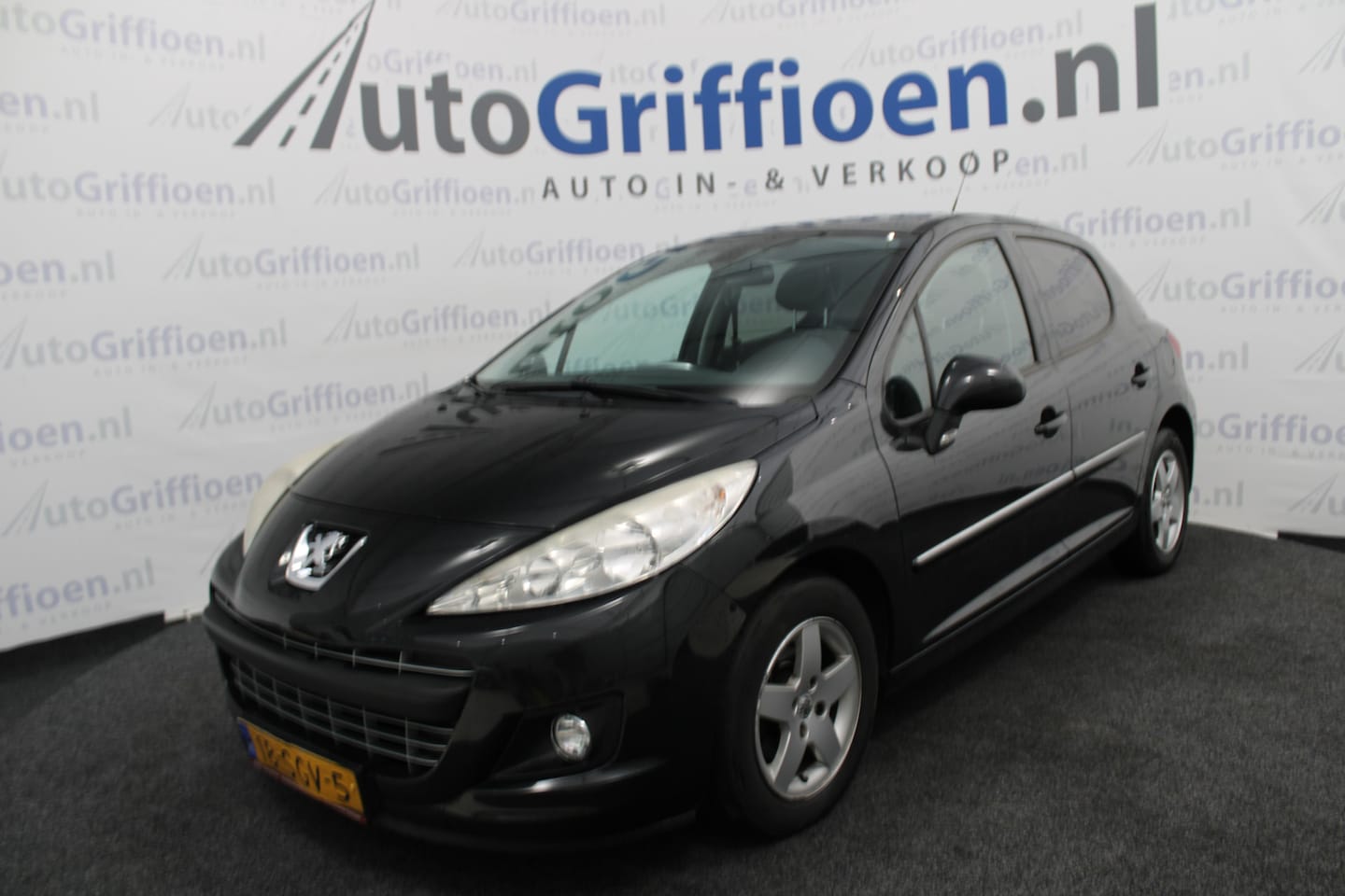 Peugeot 207 - 1.4 VTi Allure 5-deurs met panoramadak - AutoWereld.nl