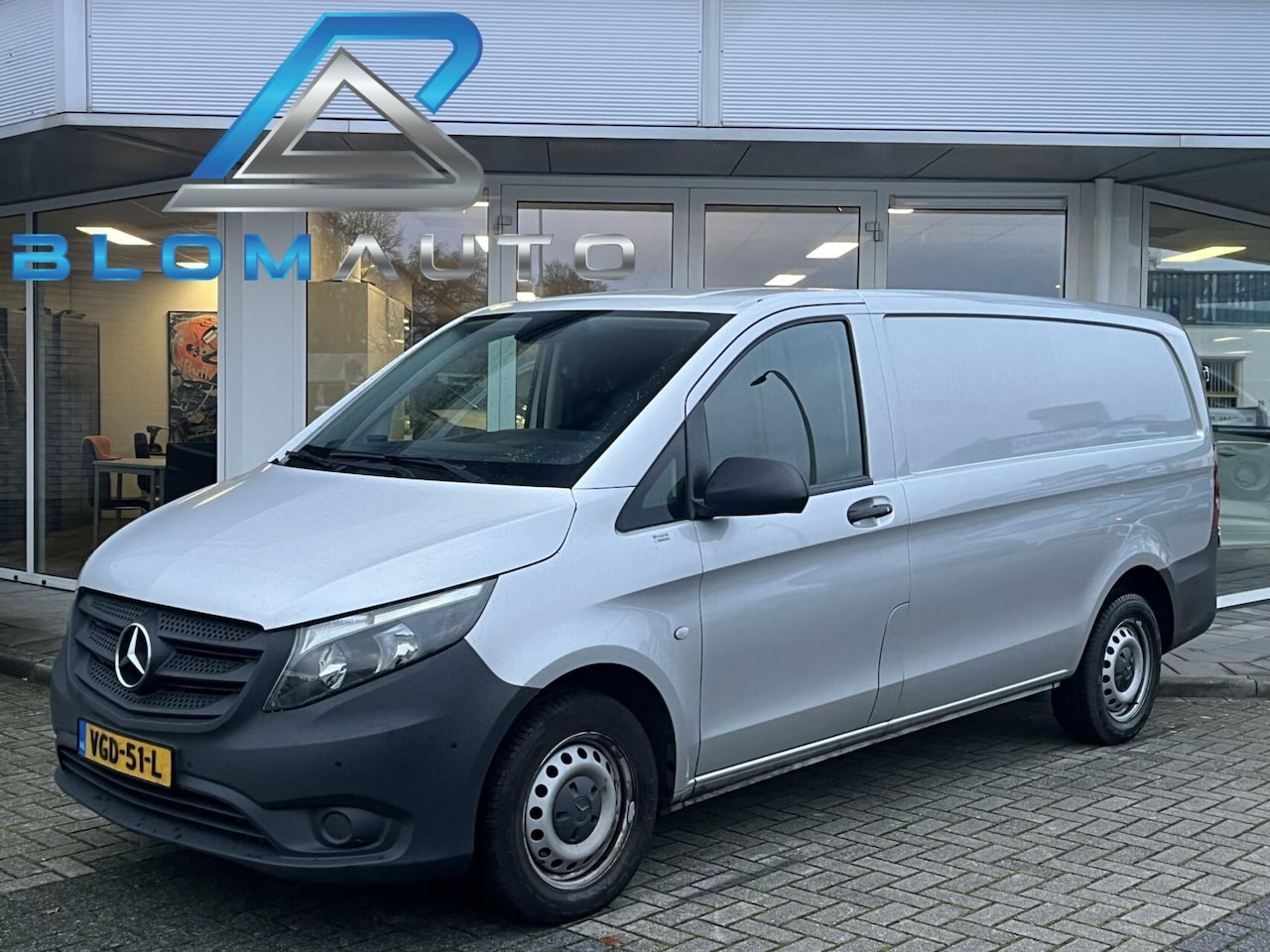 Mercedes-Benz Vito - Bestel 114 CDI Lang AUT. NAVI+PDC ZEER NETJES! - AutoWereld.nl