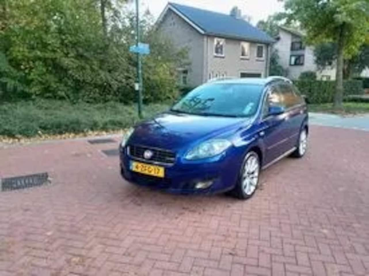 Fiat Croma - 1.9 JTD Corporate Premium 1.9 JTD Corporate Premium - AutoWereld.nl