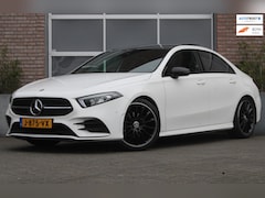 Mercedes-Benz A-klasse - 200 AMG / Pano / Sfeerverlichting / Navi