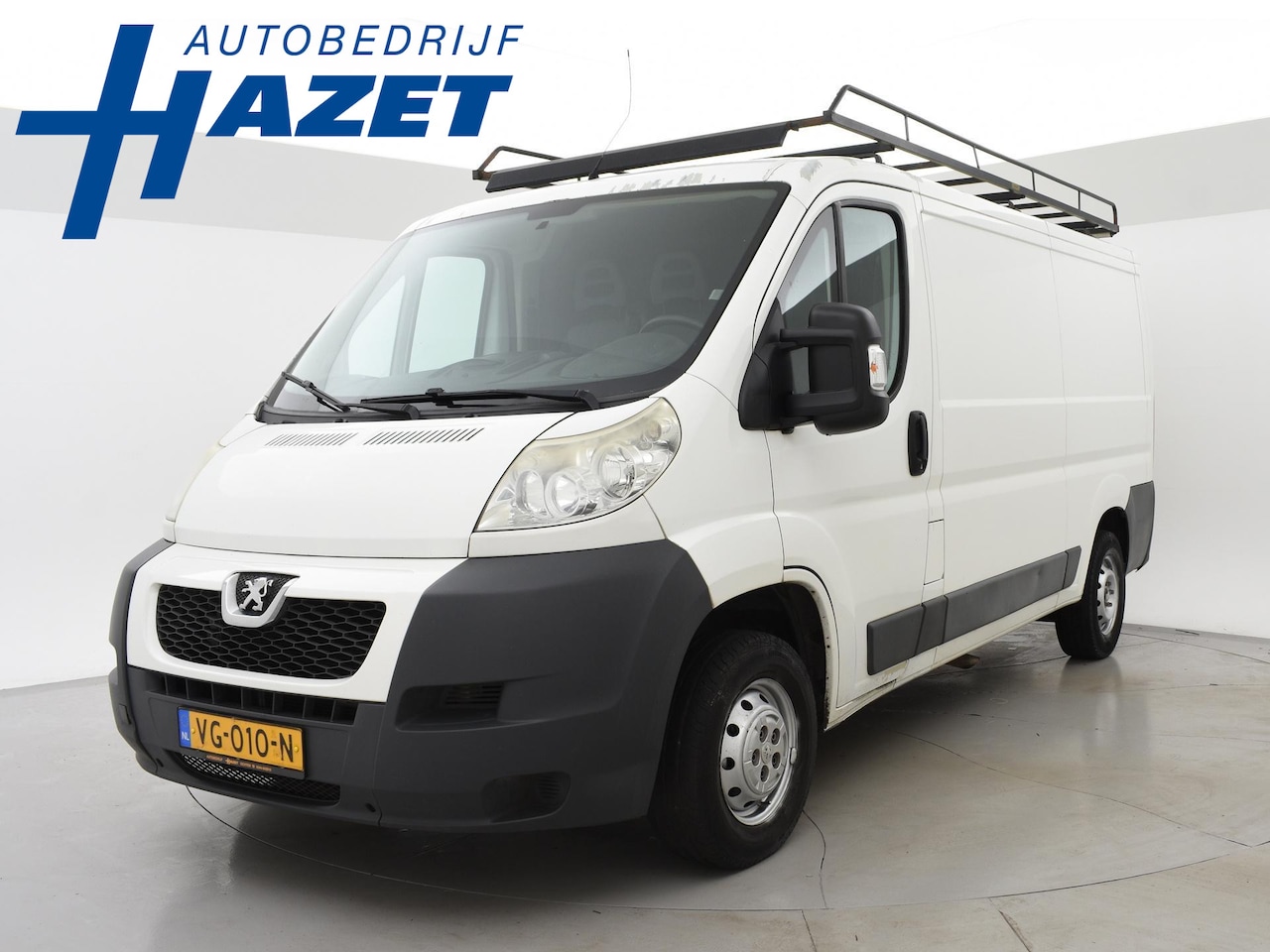 Peugeot Boxer - 330 2.2 HDI 125 PK 3-ZITS PROFIT+ NAVIGATIE / TREKHAAK / AIRCO - AutoWereld.nl