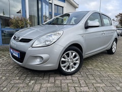 Hyundai i20 - 1.2i i-Motion Airco, Aux, Centr. vergrendeling, Elektr. ramen, Radio met stuurbed., weinig