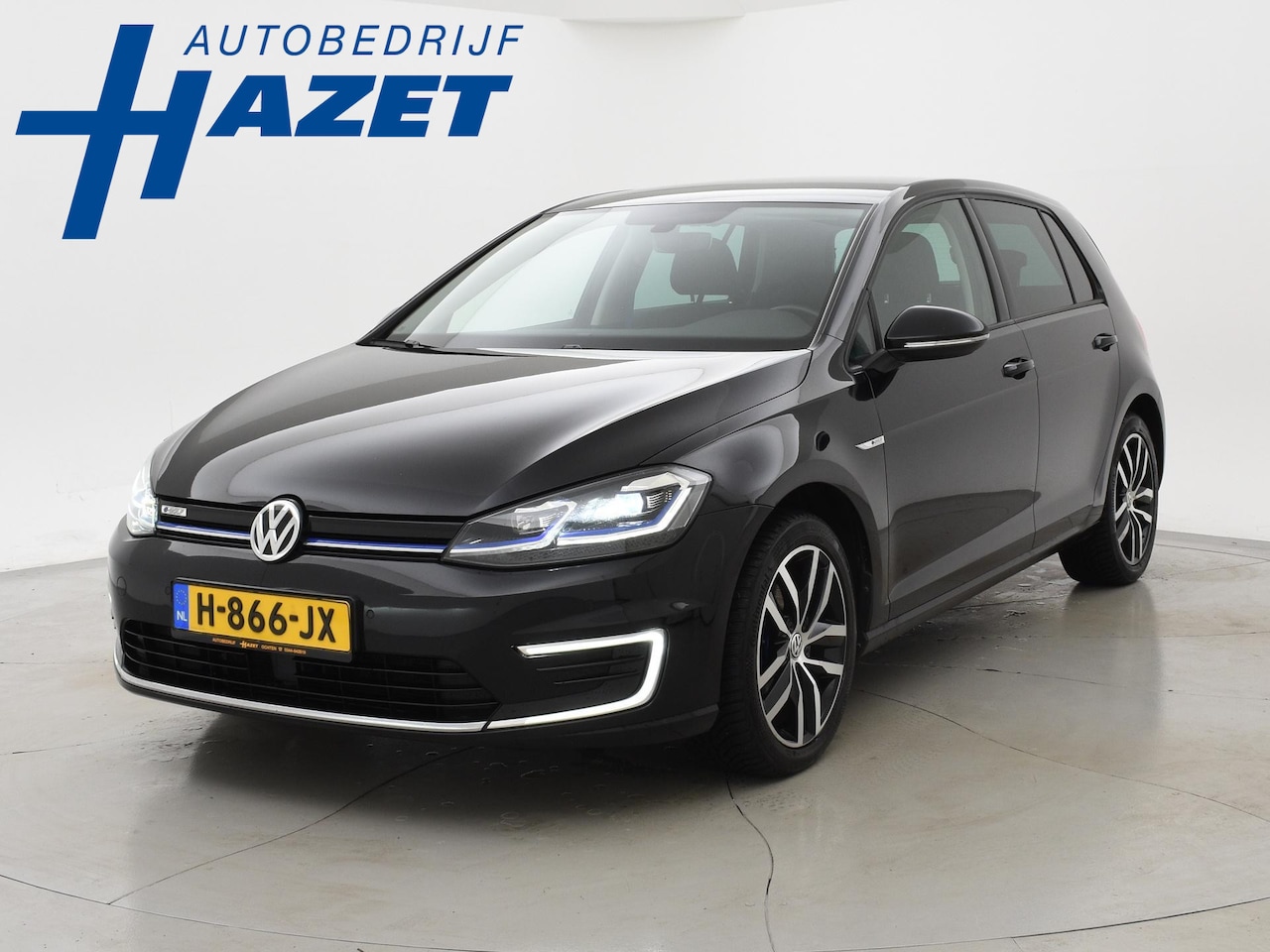 Volkswagen e-Golf - E-DITION + FULL LED / ADAPTIVE CRUISE / CAMERA / NAVIGATIE / 17 INCH LMV - AutoWereld.nl