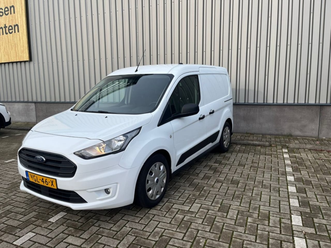 Ford Transit Connect - 1.5 tdci l1 2x schuifdeur Automaat 8 taps - AutoWereld.nl