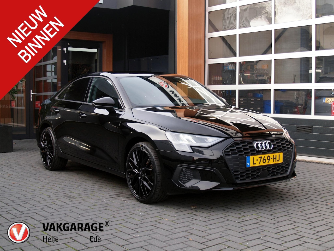 Audi A3 Limousine - 30 TFSI Pro Line Apple Carplay | DAB |  Automaat | 19 Inch | Privacy Glas | - AutoWereld.nl