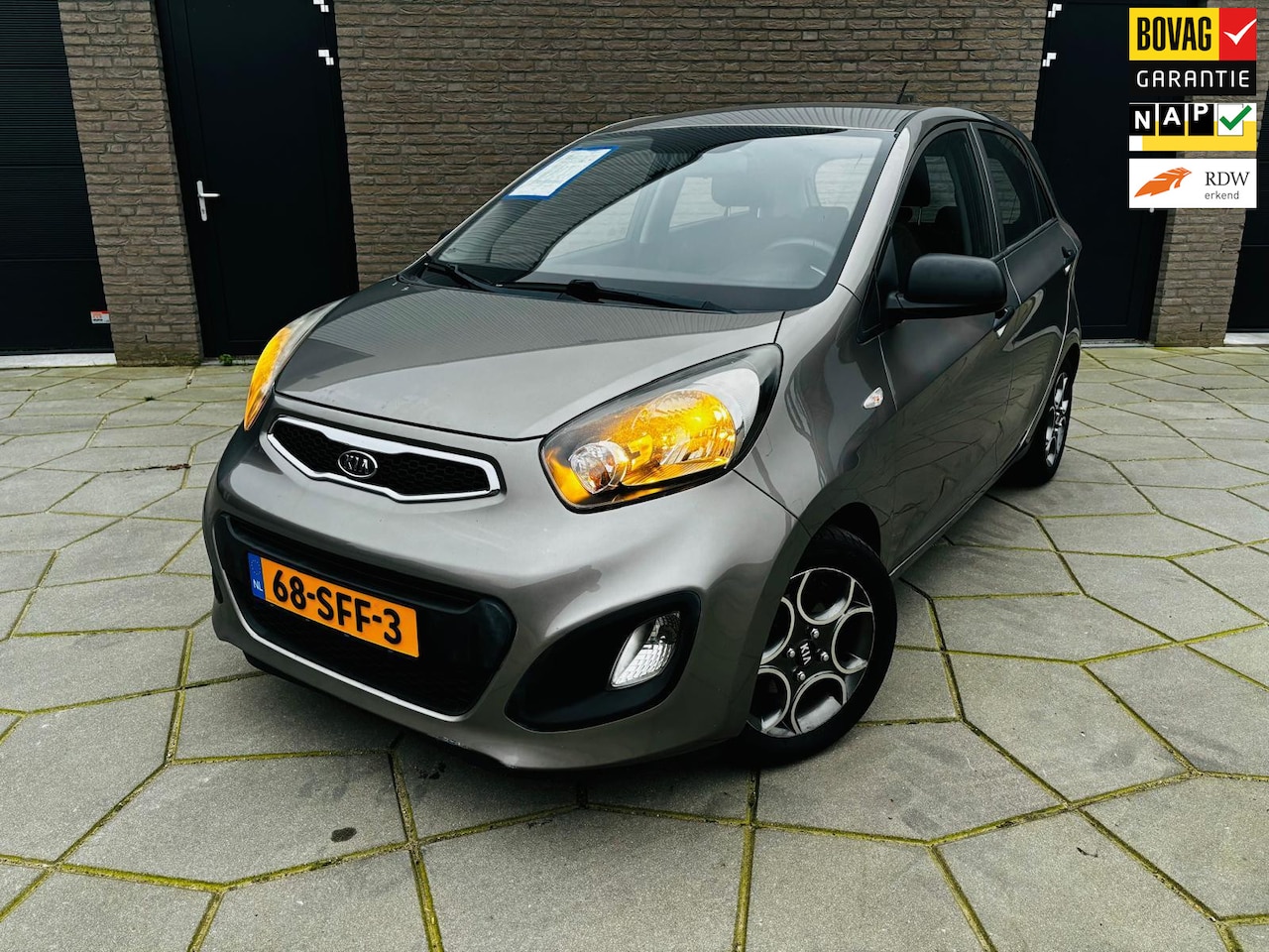 Kia Picanto - 1.0 CVVT Comfort Pack |Airco|5 Drs |Metallic|All-Season| - AutoWereld.nl