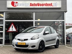 Toyota Aygo - 1.0-12V Comfort 5 drs / Nieuwe APK / Nieuwe Banden / 2010