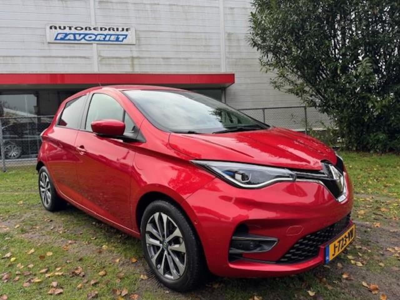 Renault Zoe - R135 INTENS 52KWH(ex Ac)9900SUBS/HLEER/ACARPLAY/NAV/CAM/LED - AutoWereld.nl