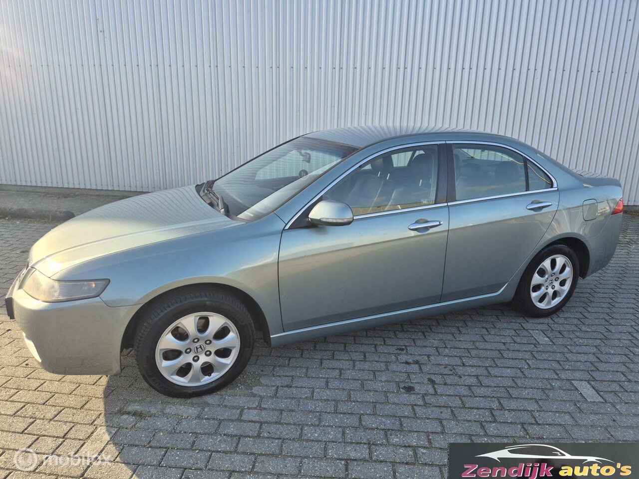 Honda Accord - 2.0i Sport 2.0i Sport - AutoWereld.nl