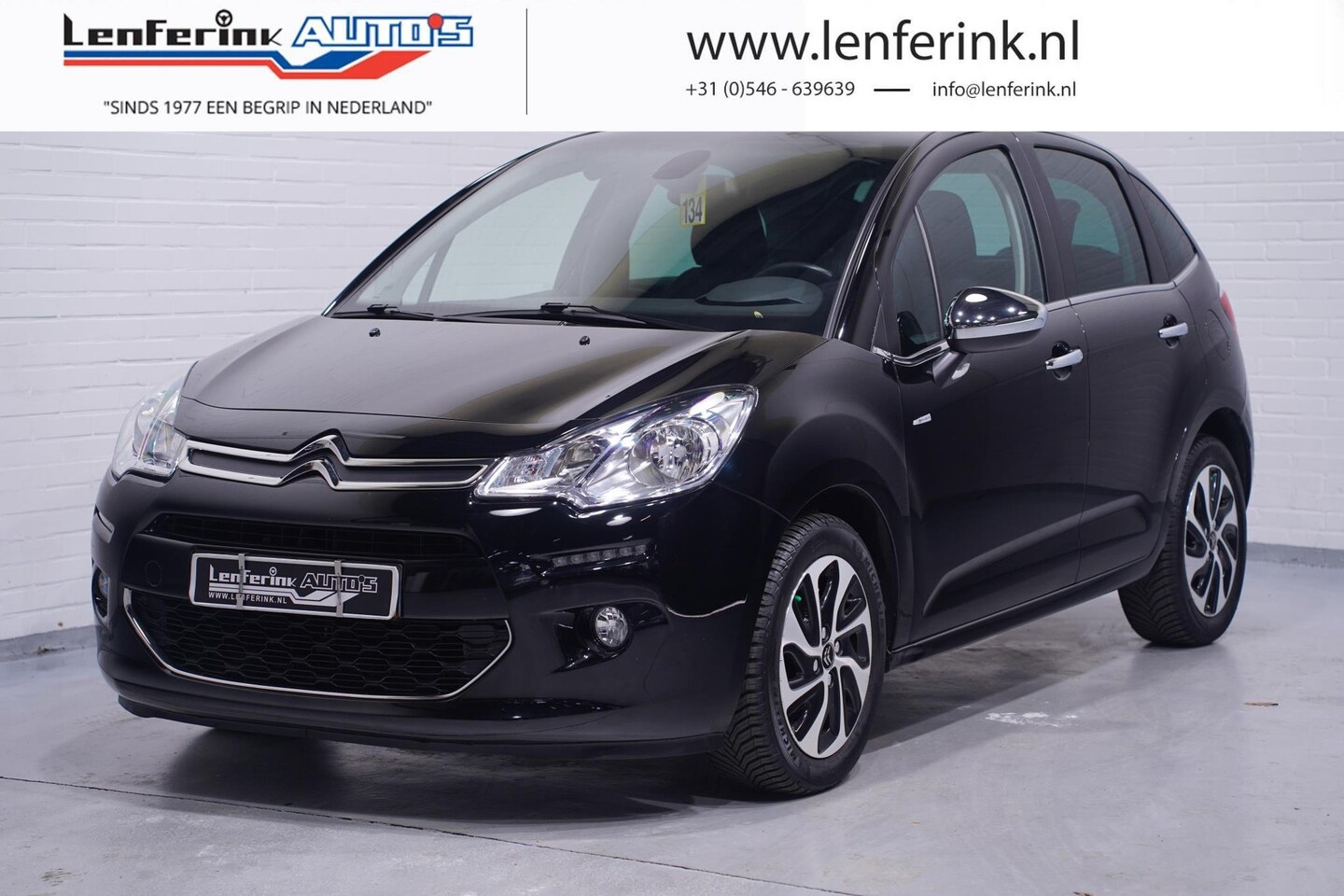 Citroën C3 - 1.2 PureTech Exclusive automaat private glas trekhaak schakelflippers cruise controle chro - AutoWereld.nl