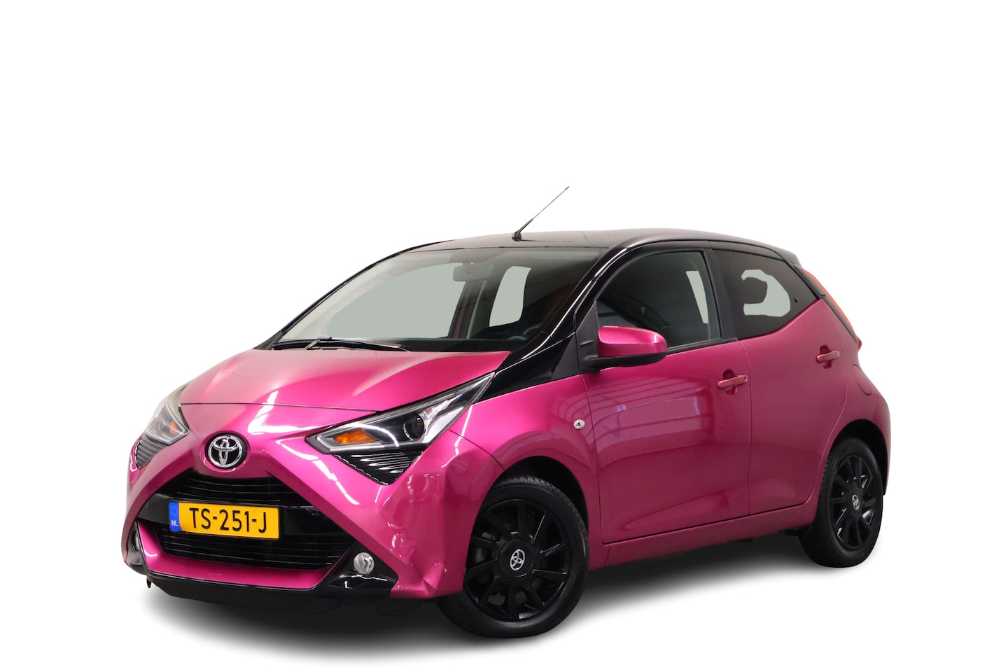 Toyota Aygo - 1.0 VVT-i x-cite 1.0 VVT-i x-cite - AutoWereld.nl