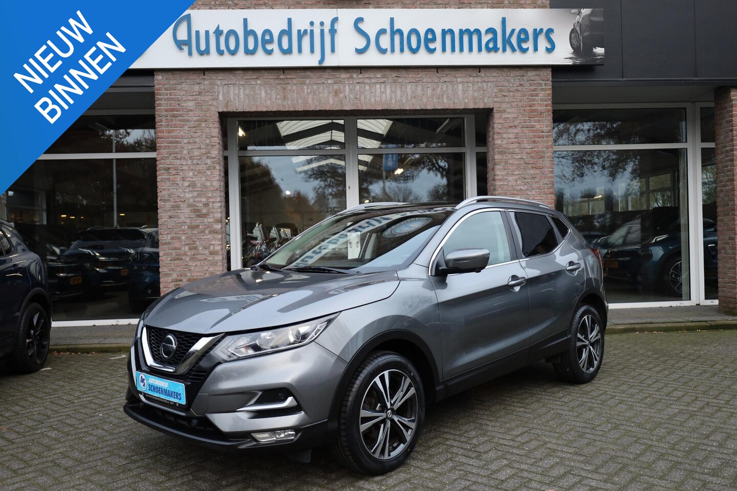 Nissan Qashqai - 1.2 N-Connecta PANO DAB 360-CAMERA NAVI 2xPDC CRUISE 18"LMV - AutoWereld.nl