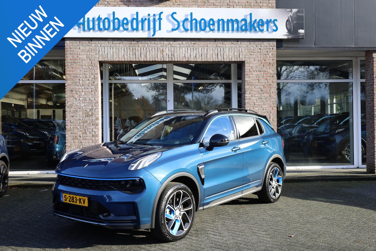 Lynk & Co 01 - 1.5 261PK! 6.6Kwh LADEN! 360-CAMERA PANO/SCHUIF INFINITY DAB NAVI CARPLAY STOELVERWARMING - AutoWereld.nl