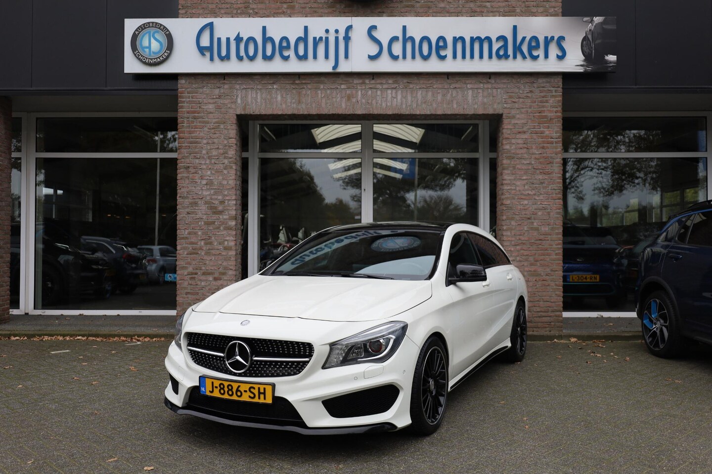 Mercedes-Benz CLA-klasse Shooting Brake - 250 Sport 4MATIC AMG PANO ALCANTARA SFEERVERLICHTING 18"LMV STOELVERW. KEYLESS ELEK.ACHTER - AutoWereld.nl