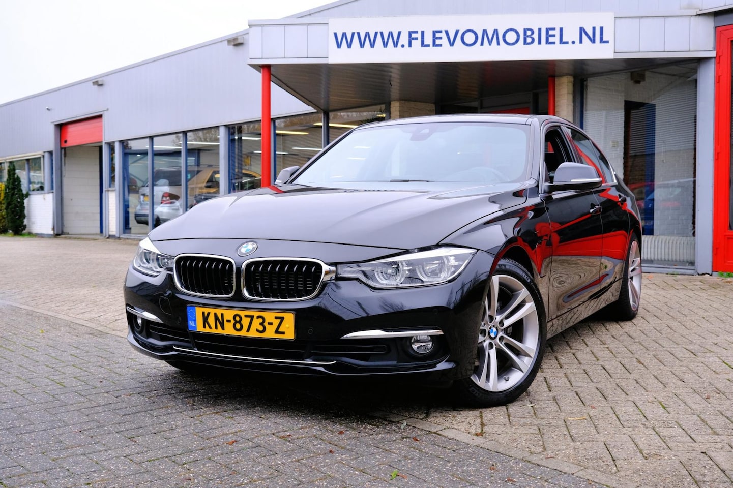 BMW 3-serie - 330e High Executive Aut. Leder|Navi|Pano|Sportstoelen|LMV - AutoWereld.nl