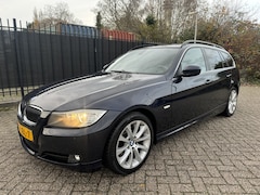 BMW 3-serie Touring - 325i Autom/Tiptr Executive Navi/Clima/Cruise/Xenon