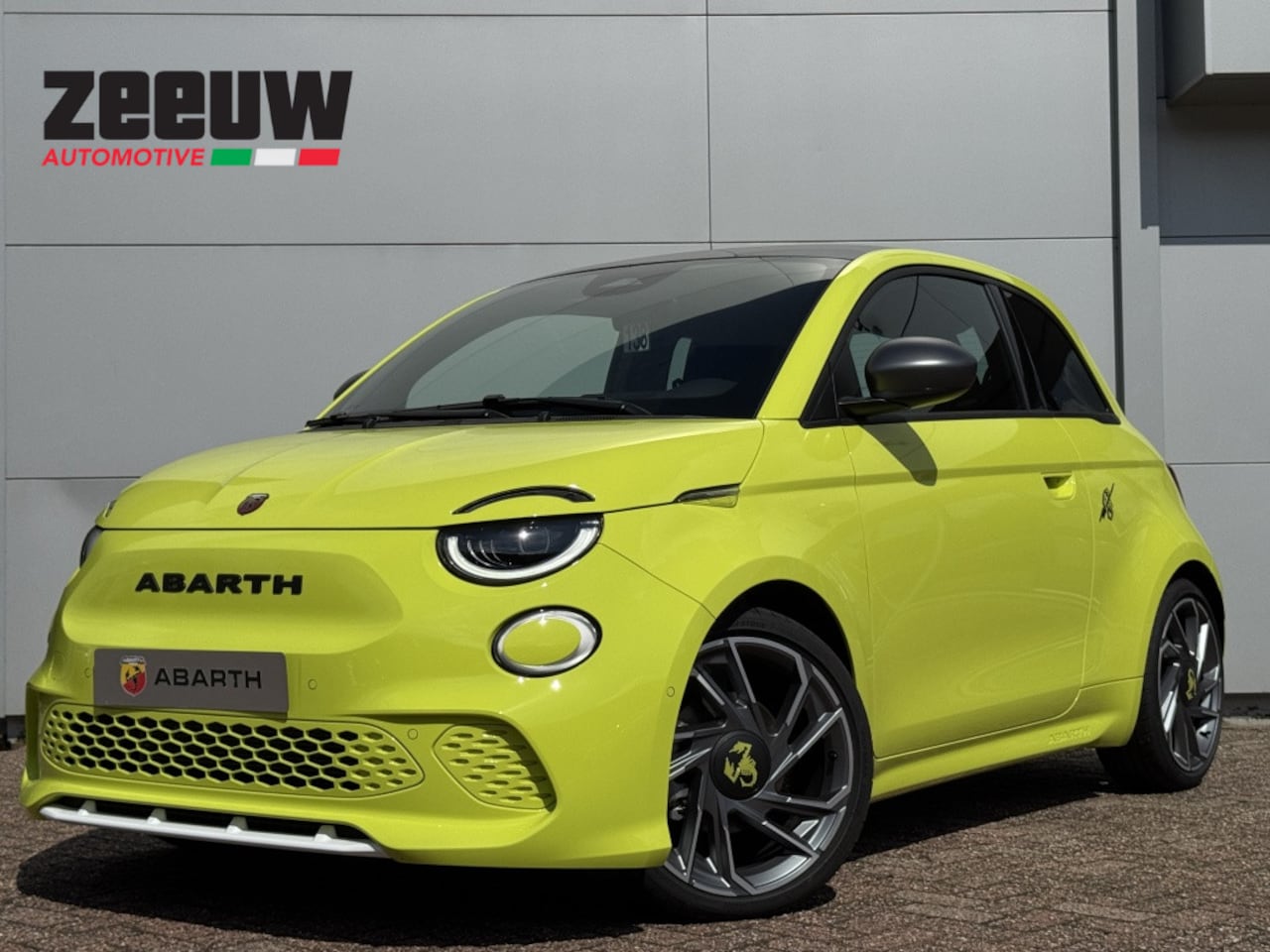 Abarth 500e - Scorpionissima 155PK | full option - AutoWereld.nl