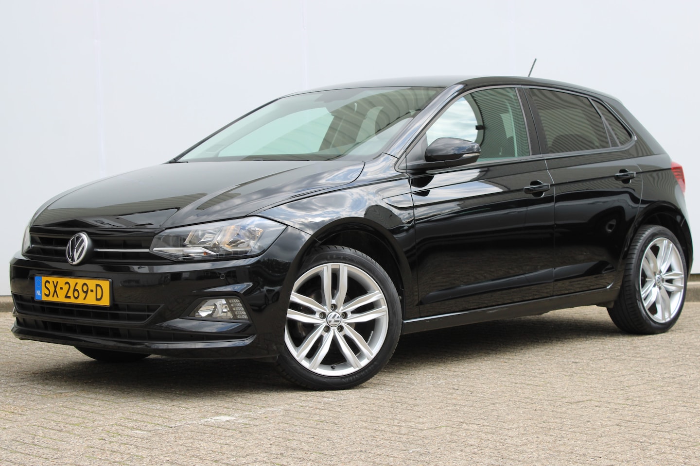 Volkswagen Polo - 1.0 TSI 95PK Comfortline | Trekhaak | 17'' LMV | Navigatie | App-Connect | Airco | Parkeer - AutoWereld.nl