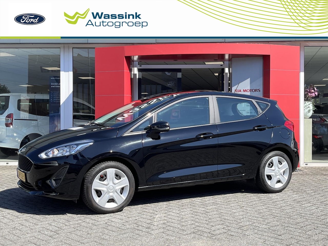 Ford Fiesta - 1.1 70pk 5dr Trend | Airconditioning | Navigatie | - AutoWereld.nl