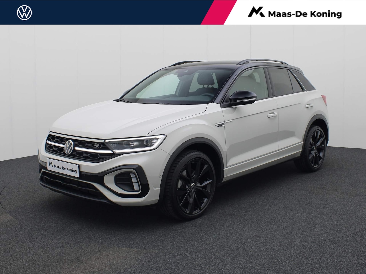 Volkswagen T-Roc - 1.5TSI/150PK R-Line Blackstylke DSG · Panoramadak · Parkeersensoren + camera · Stoelverwar - AutoWereld.nl