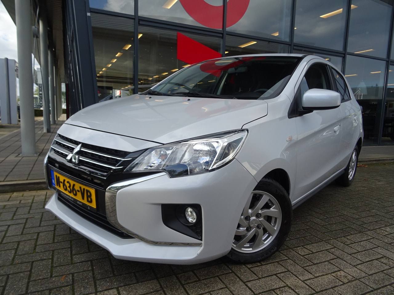 Mitsubishi Space Star - 1.2 Intense AUTOMAAT / 1E EIGENAAR / DEALER ONDERHOUDEN / VIERSEIZOENEN BANDEN - AutoWereld.nl