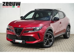 Alfa Romeo Junior - Elettrica Speciale 54 kWh | Pano | Techno | Brera Red