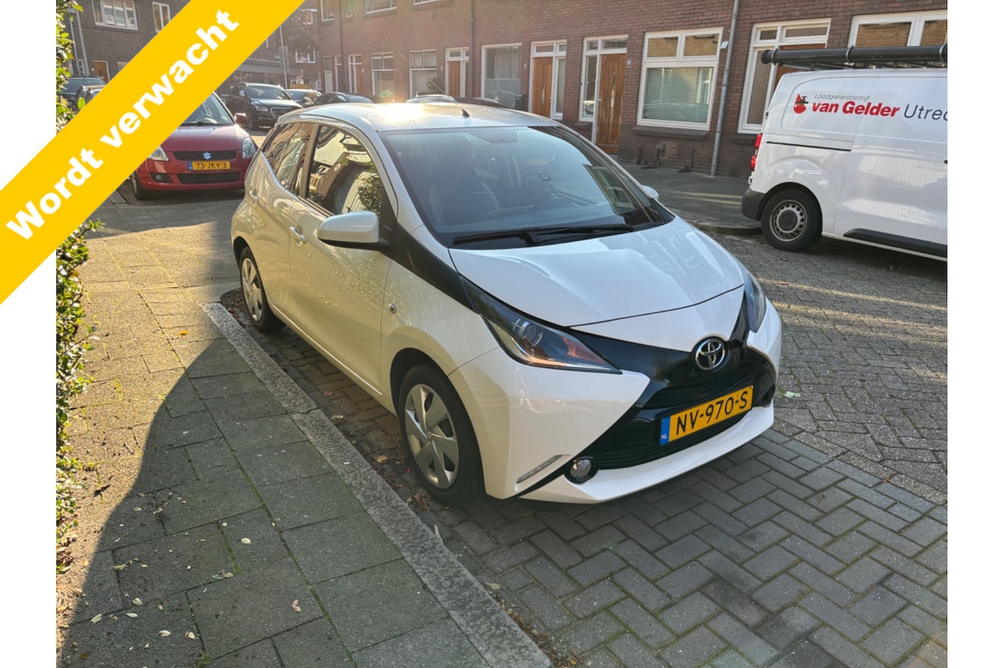 Toyota Aygo - 1.0 VVT-i x-play 1.0 VVT-i x-play, Camera! Navigatie! VERWACHT!! - AutoWereld.nl