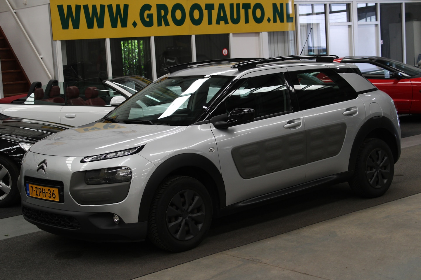 Citroën C4 Cactus - 1.2 VTi Business Airco, Cruise control, Isofix, Stuurbekrachtiging - AutoWereld.nl