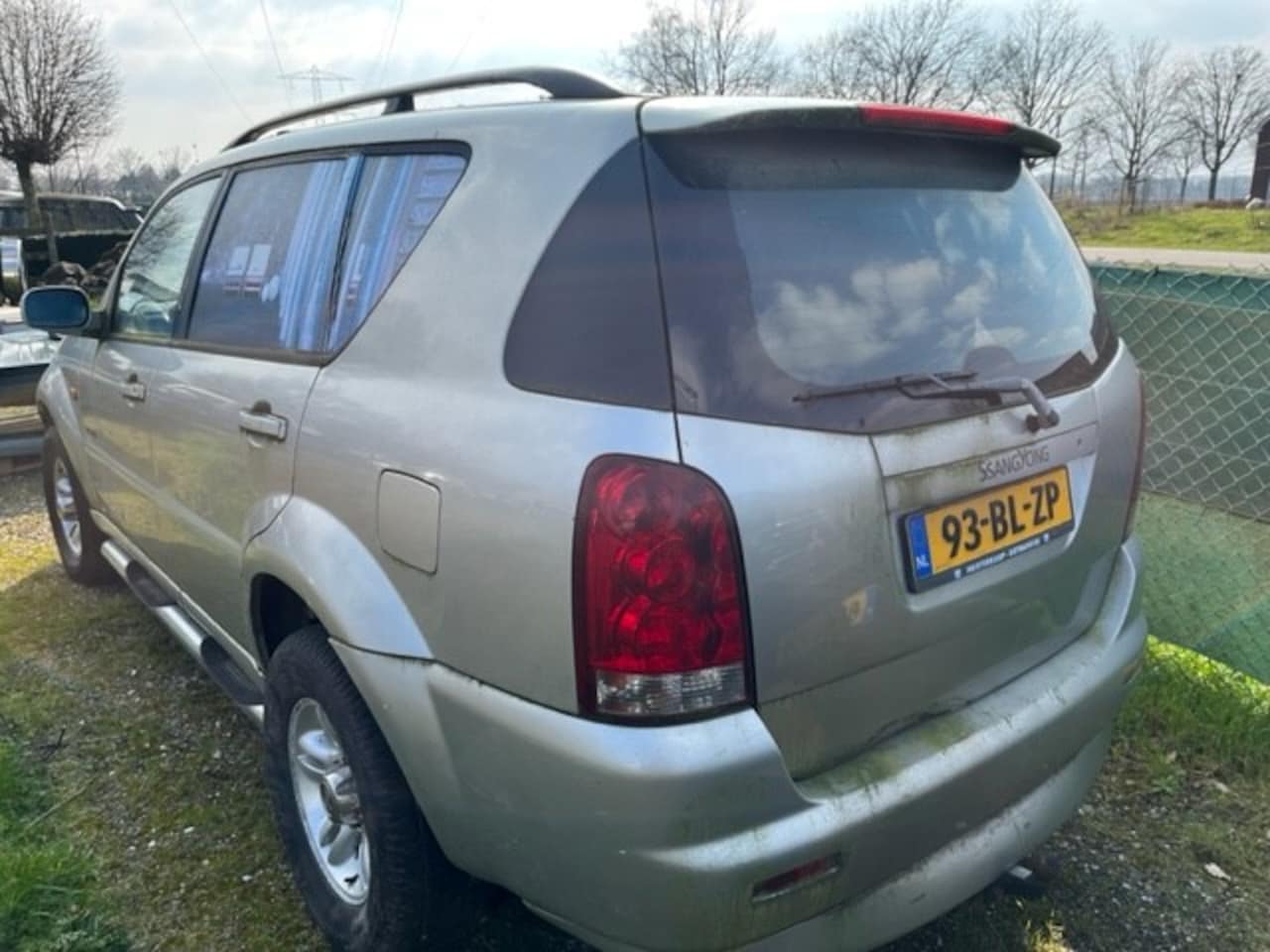 SsangYong Rexton - RX 290 AUTOMAAT 4X4 ENGINE GEARING GOOD ONLY EXPORT € 1400 EXCL EXPORT CAR - EXPORT CAR 4X - AutoWereld.nl