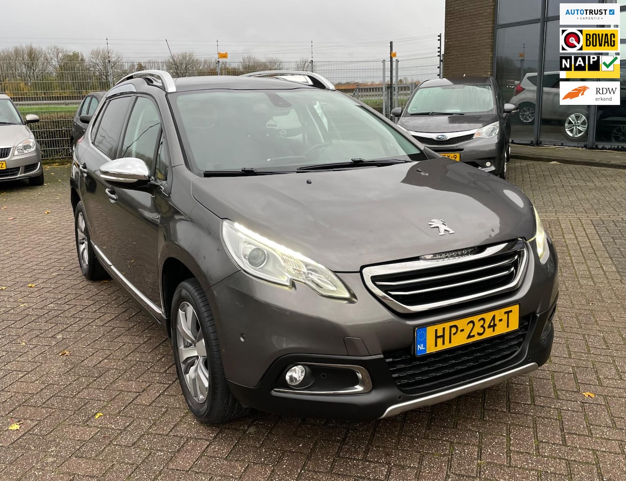 Peugeot 2008 - 1.2 PureTech Allure 1.2 PureTech Allure, Semi-automaat, Geen import, Nap, Volledig oh! - AutoWereld.nl