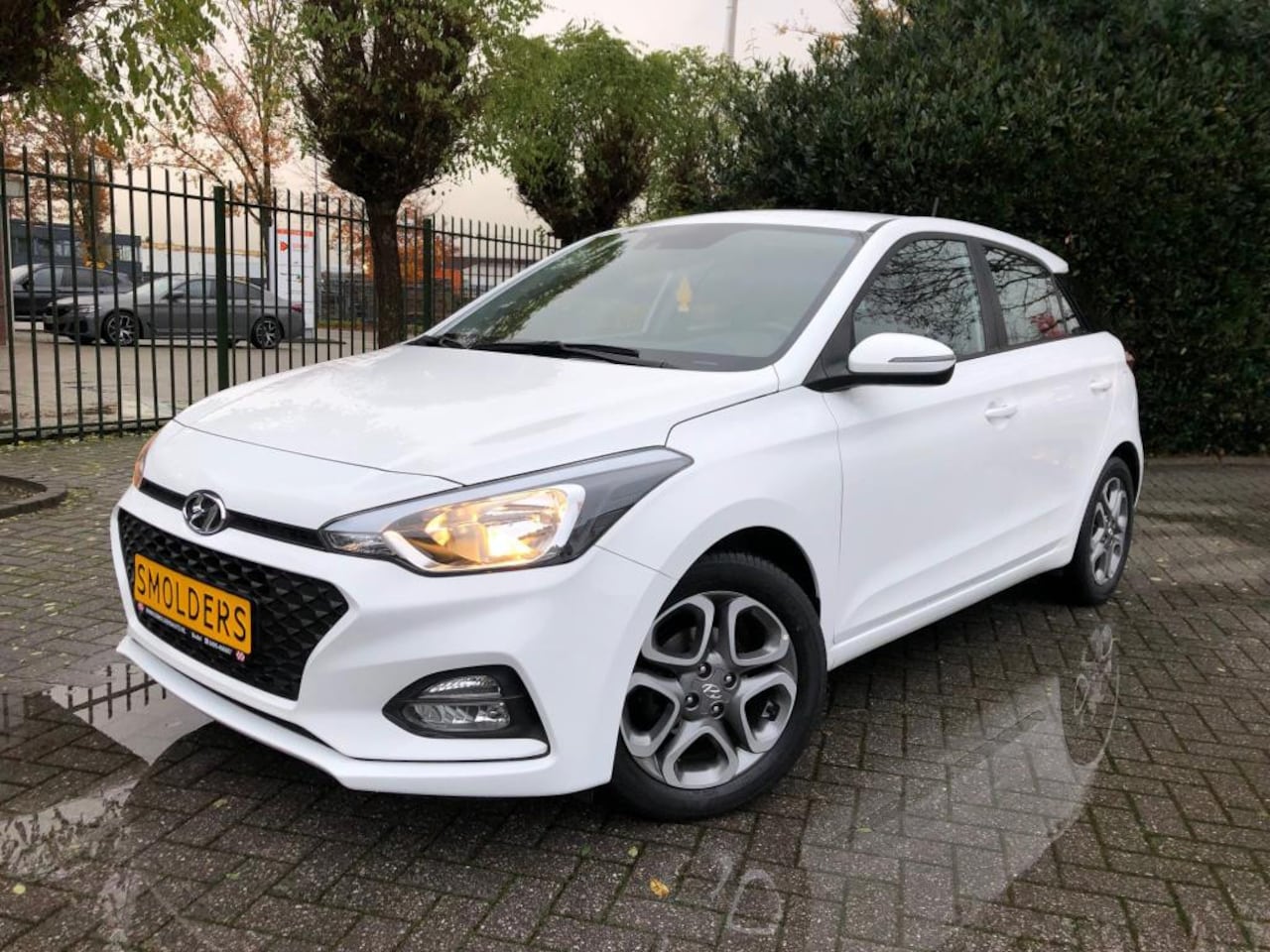 Hyundai i20 - 1.2 (4 cil.), Apple CarPlay, AIRCO, Cruise Control, Navigatie, Achteruitrijcamera, DAB, Bl - AutoWereld.nl