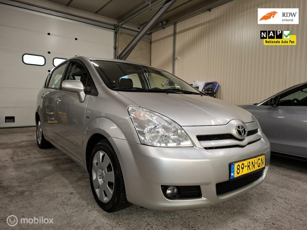 Toyota Corolla Verso - 1.8 VVT-i Sol 7p/Clima/navi/trekhaak - AutoWereld.nl