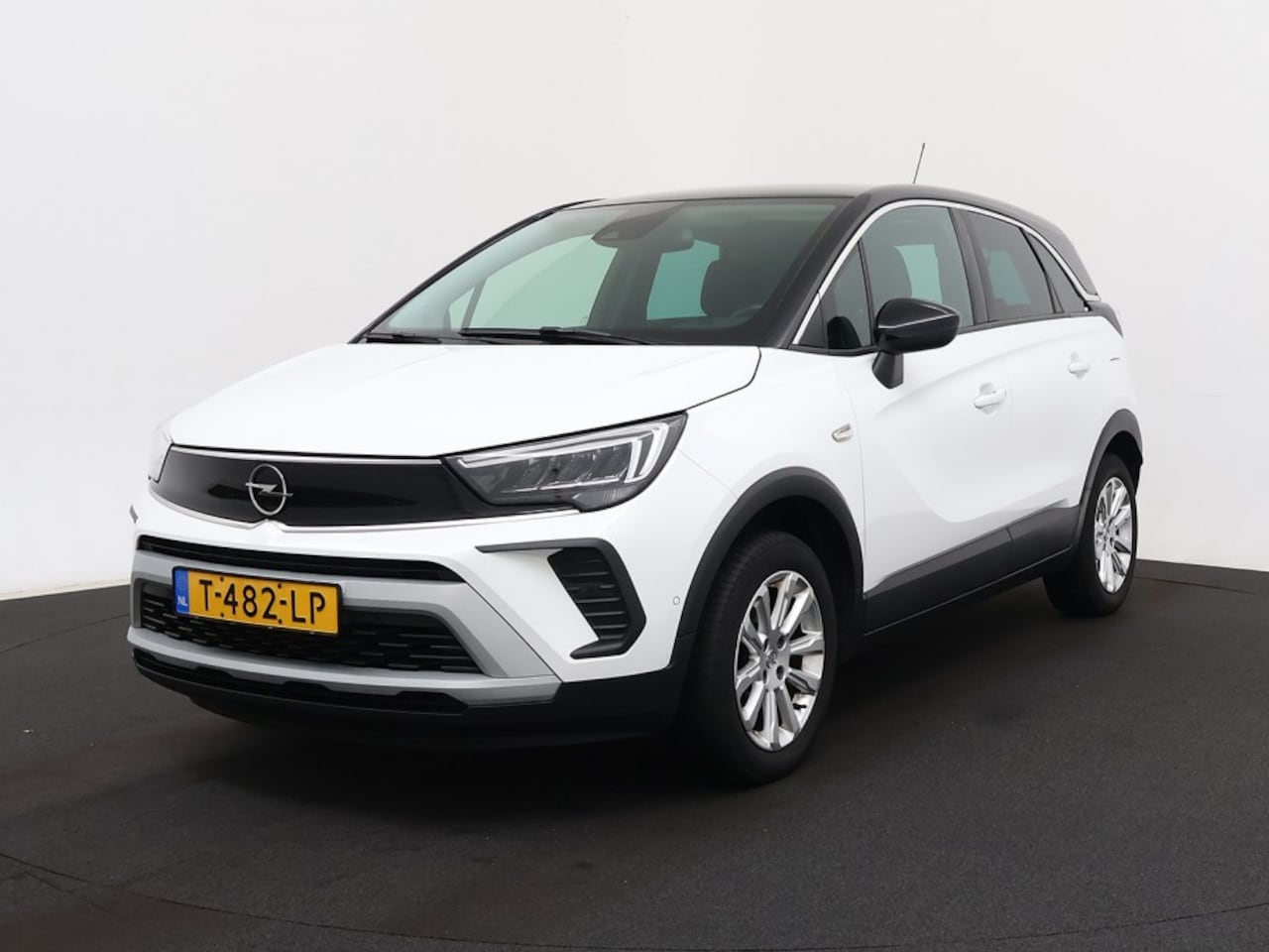 Opel Crossland - 1.2 Turbo Elegance 130pk Automaat | Navi | Camera | Parkeersens. V+A | LMV 16" | Voorstoel - AutoWereld.nl