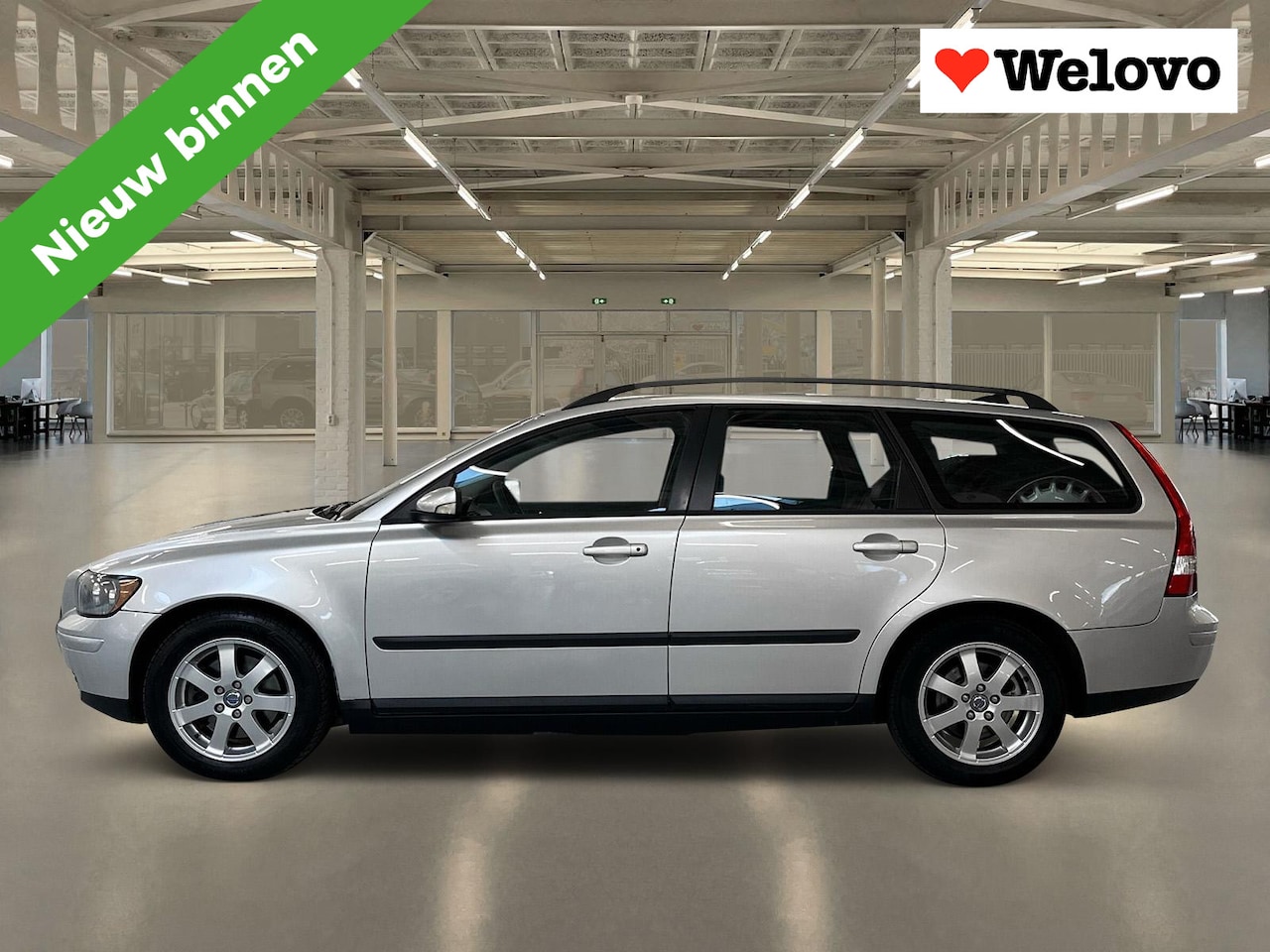 Volvo V50 - 2.4 Kinetic Leder interieur, set winter wielen, garantie.... - AutoWereld.nl