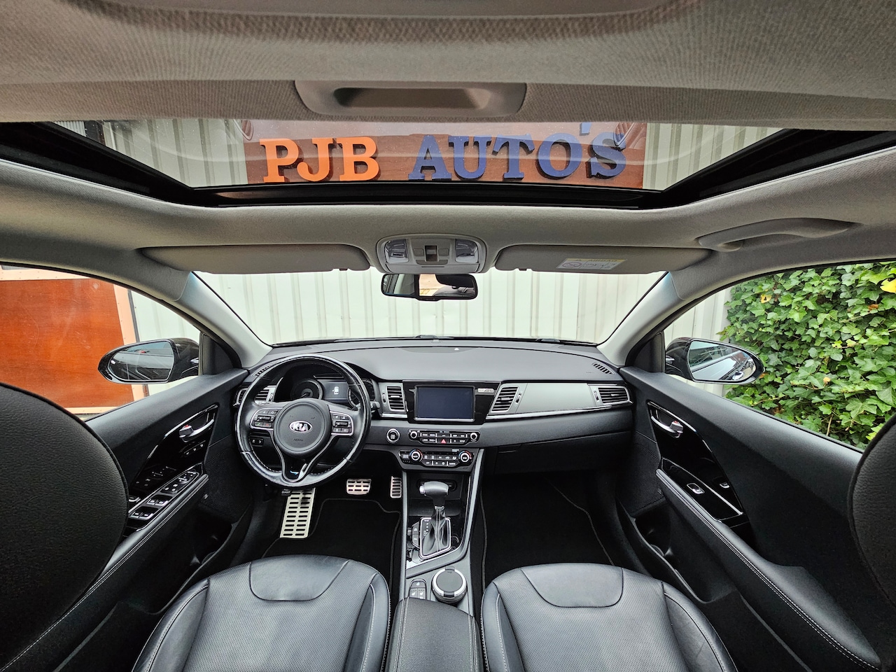 Kia Niro - 1.6 GDi PHEV DynamicPlusLine 1e eigenaar. Dealer onderhouden. Als nieuw!