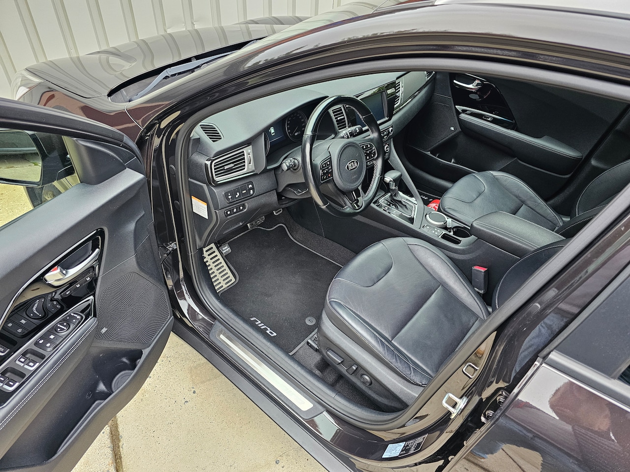 Kia Niro - 1.6 GDi PHEV DynamicPlusLine 1e eigenaar. Dealer onderhouden. Als nieuw!